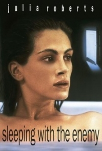 logo Durmiendo con su enemigo